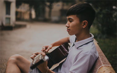 算什么男人吉他谱_周杰伦_C调简单版弹唱谱_高清六线谱
